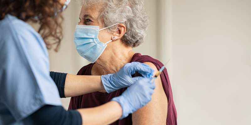 Yaşlılık Döneminde Aşılar İhmal Edilmemeli